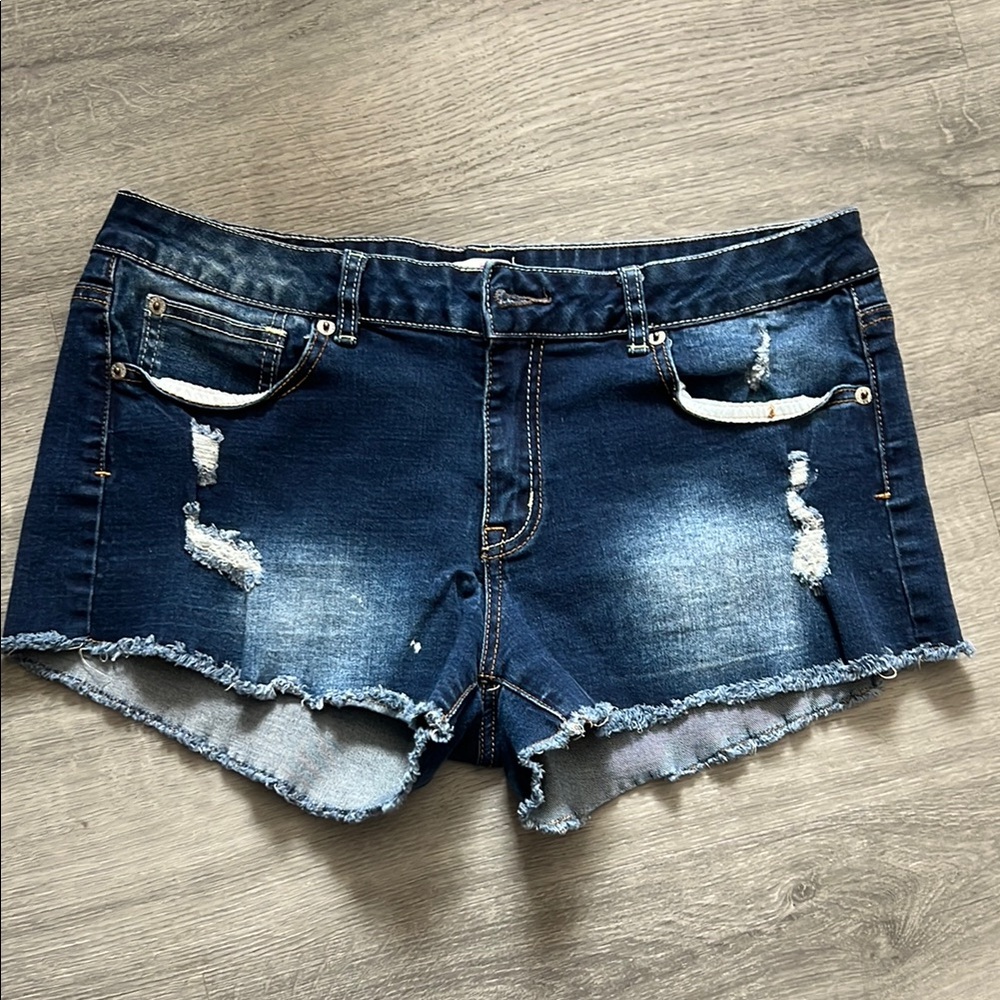BONGO Blue Jean Shorts Distressed Cut-Off Style